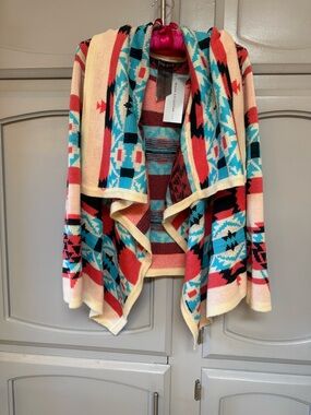 NWT Women Sweater size medium Moon Collection